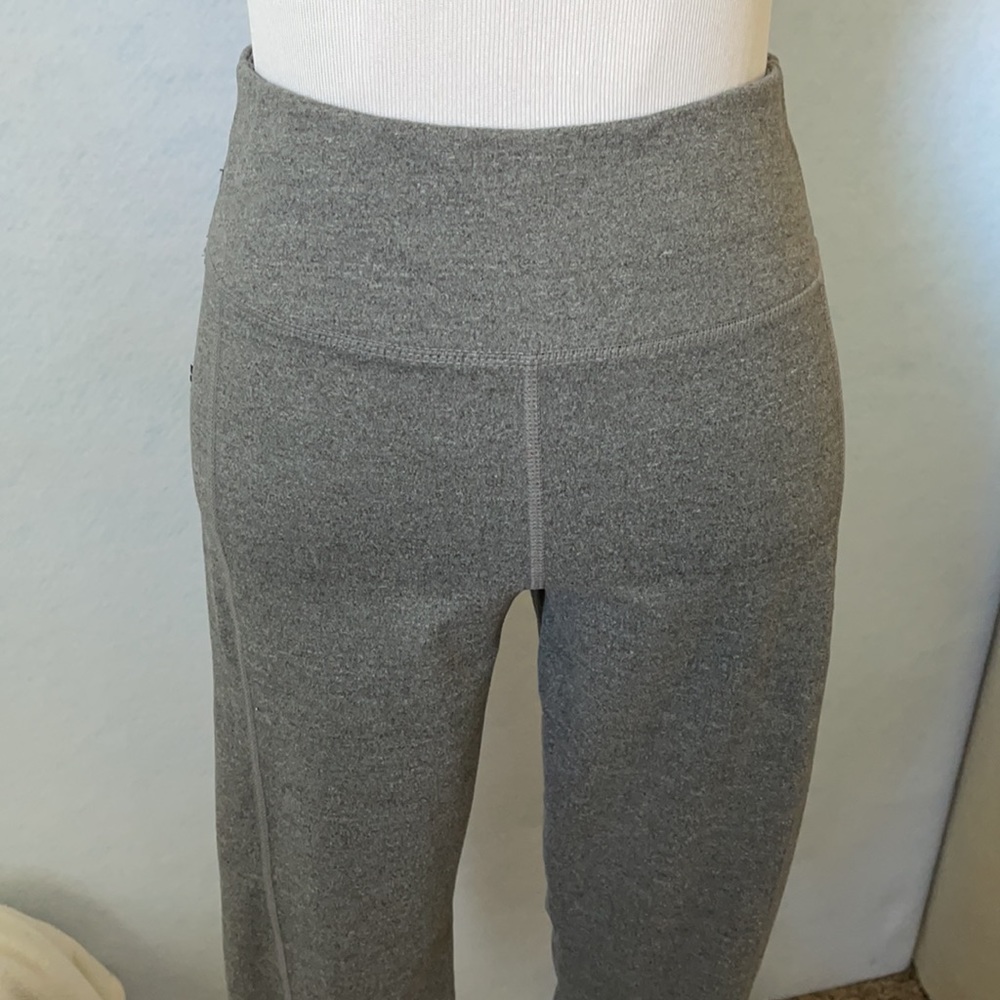 Bebe Sports Gray Carpi Workout Sport Leggings - Picture 2 of 11
